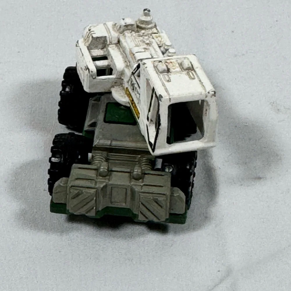 Matchbox 2013 Ground Grabber Adventure Truck‎ - White and Green